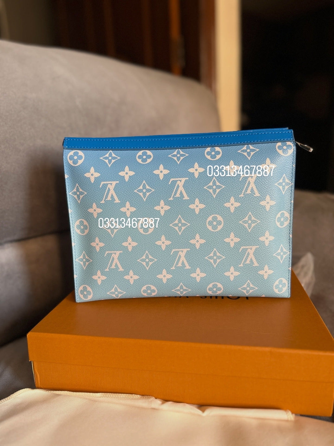 Lv  mens pouch