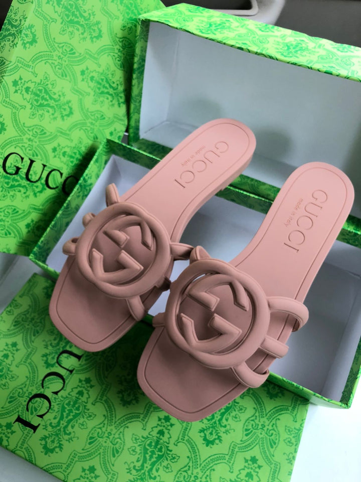 Gucci slippers with box high quality