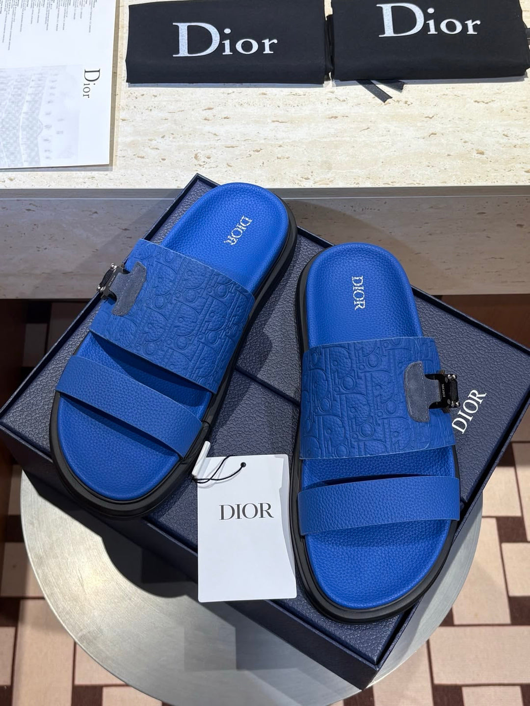 D brand mens slipper