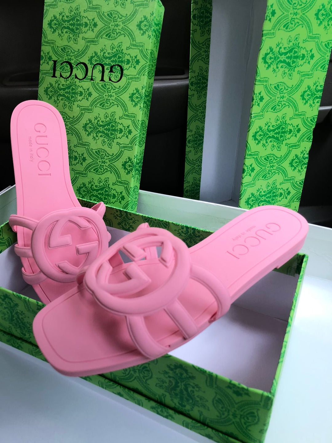 Gucci slippers with box high quality