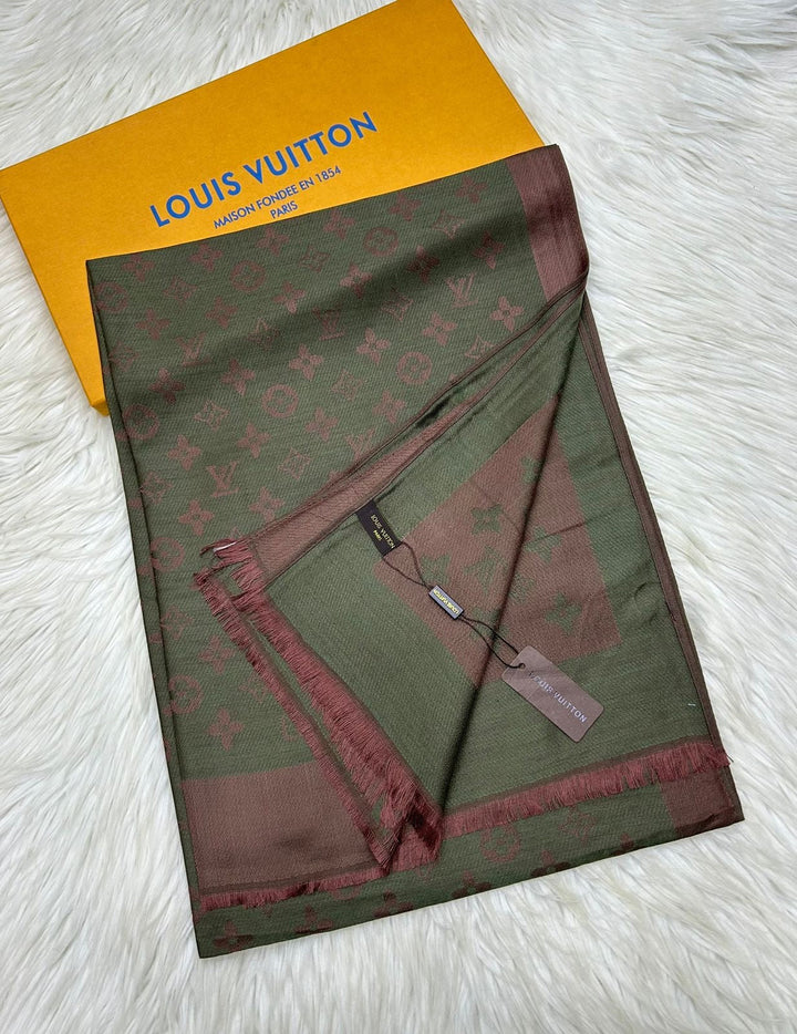 Lv  scarf