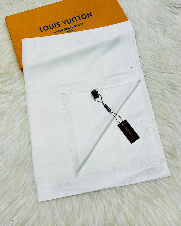 Lv  scarf