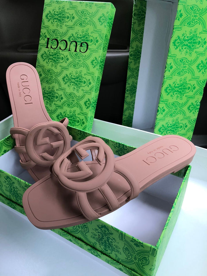 Gucci slippers with box high quality