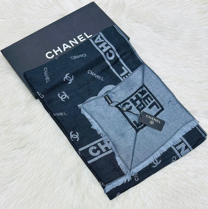 (Chanl scarf