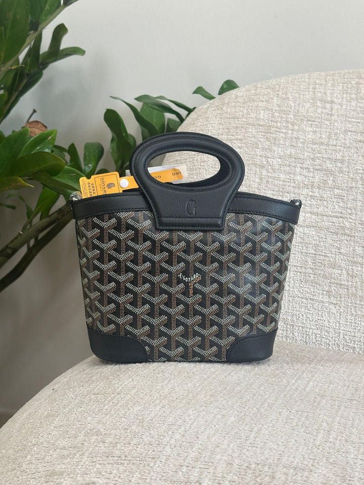 Gyrd handbag