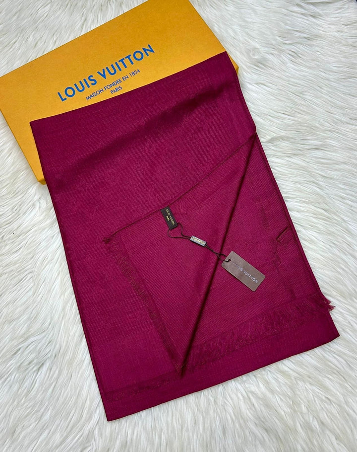 Lv  scarf