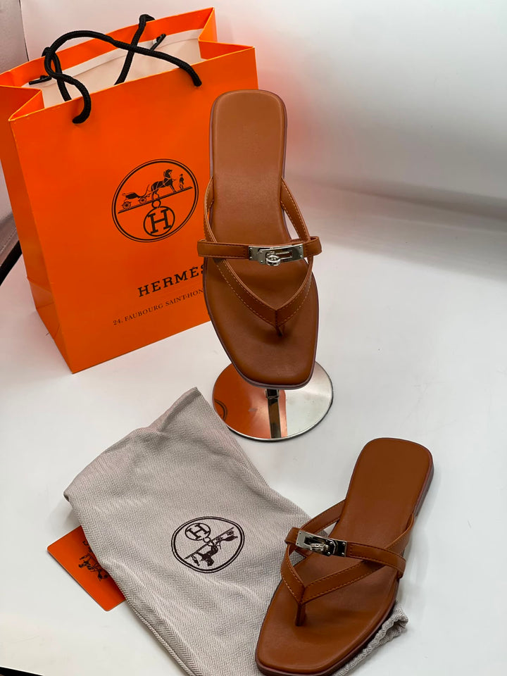 H brand slipper