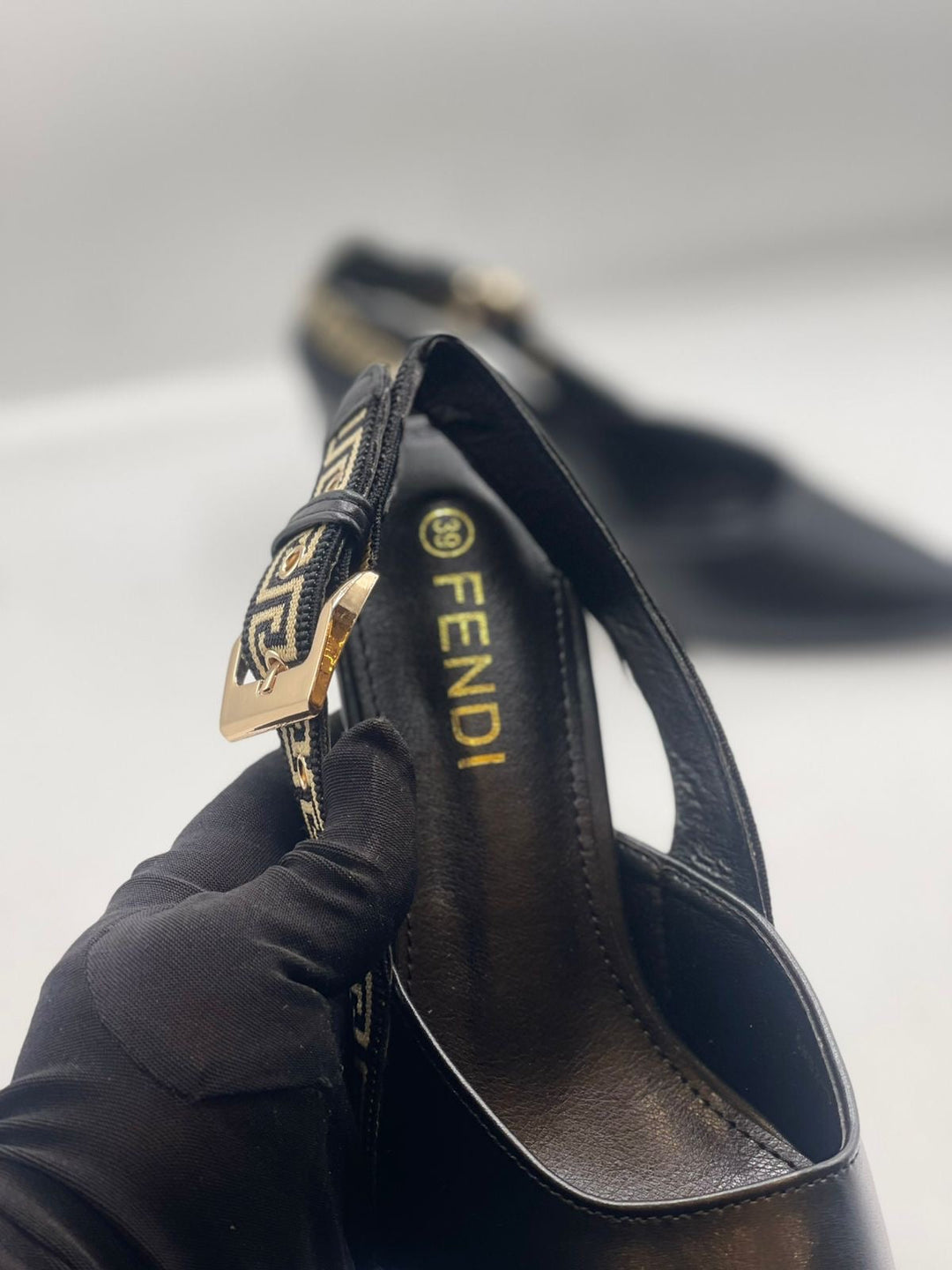 F famous brand heel