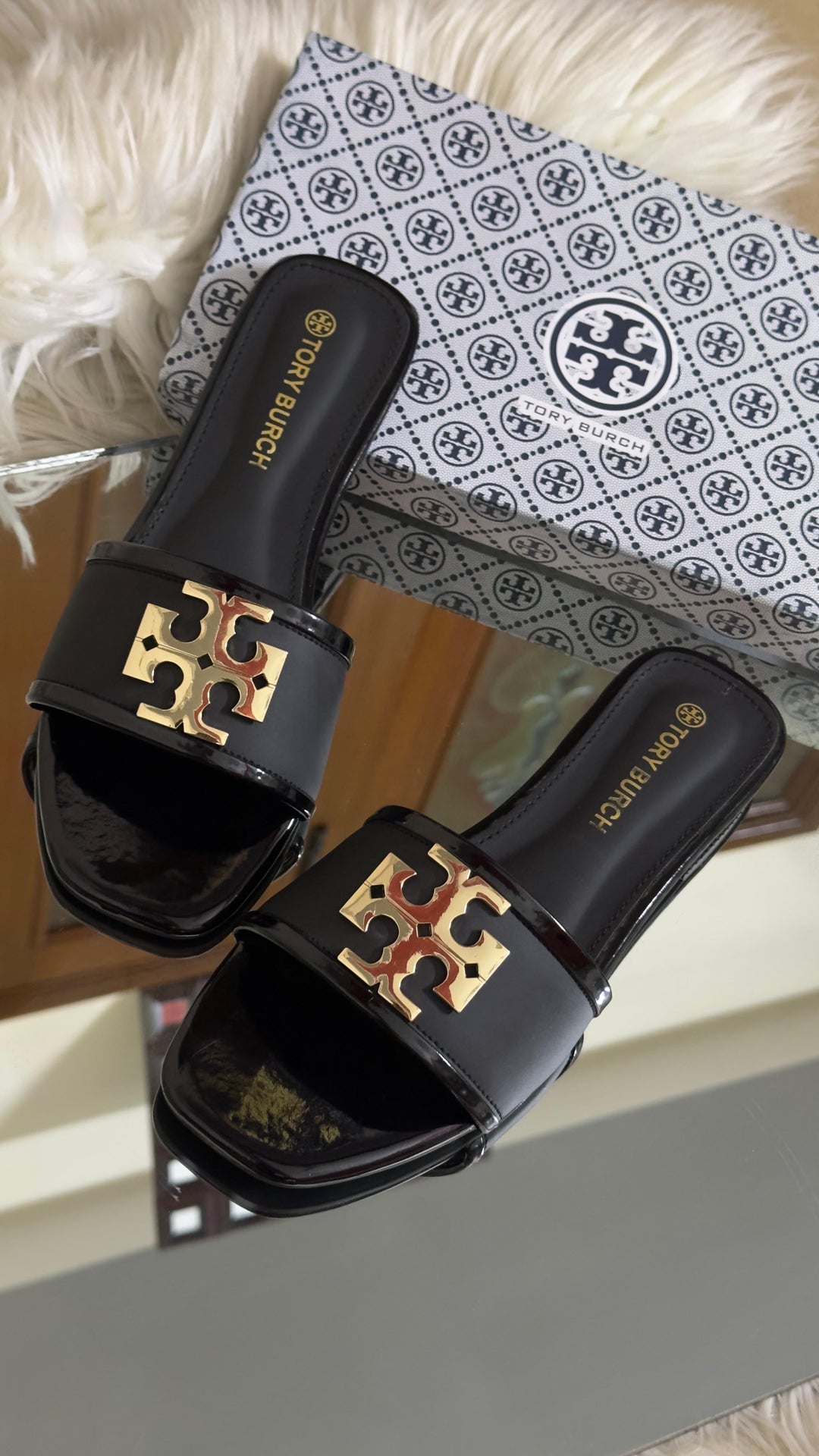Tory Burch slipper