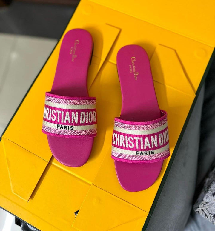 CD SLIPPER