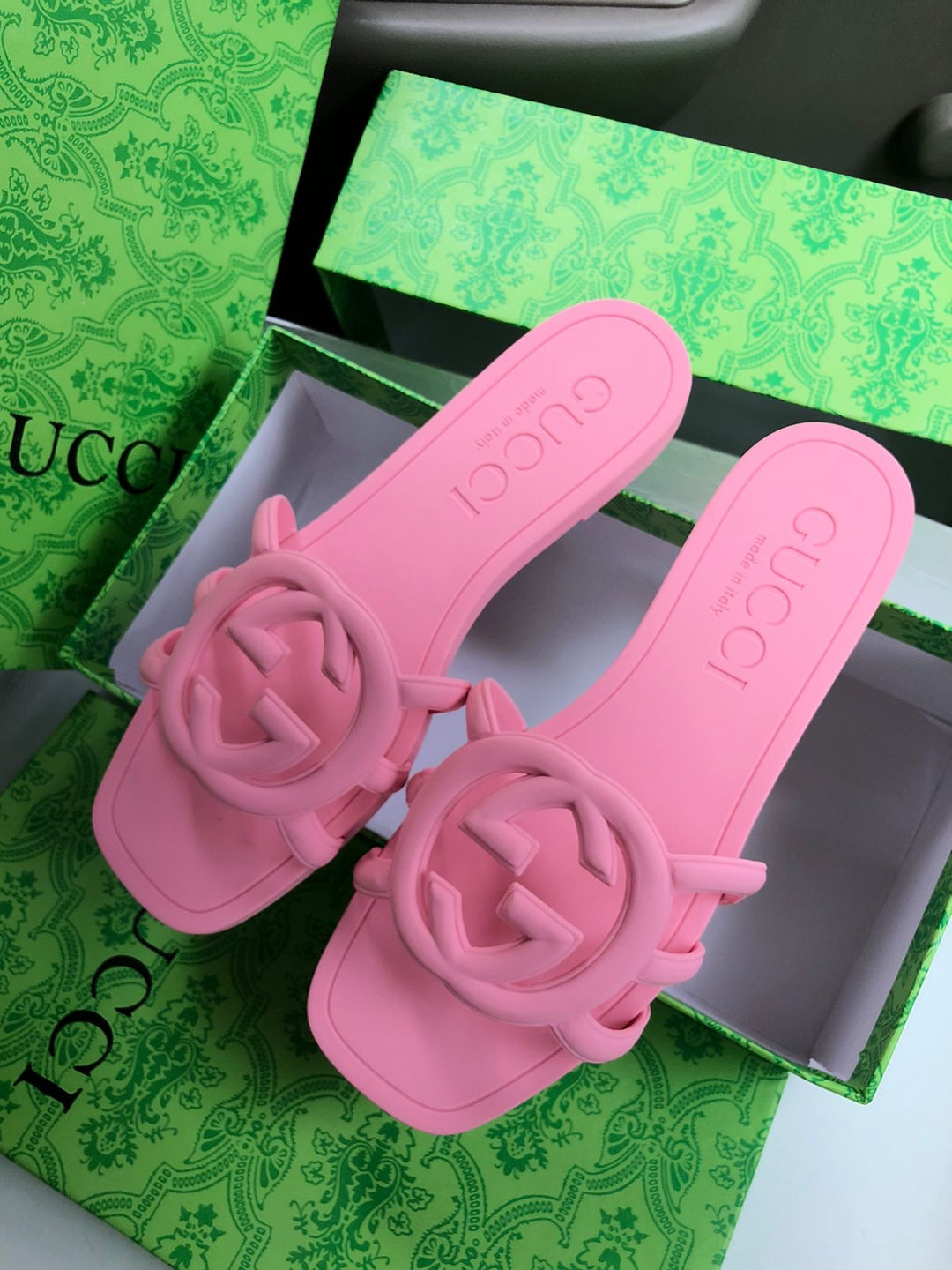 Gucci slippers with box high quality