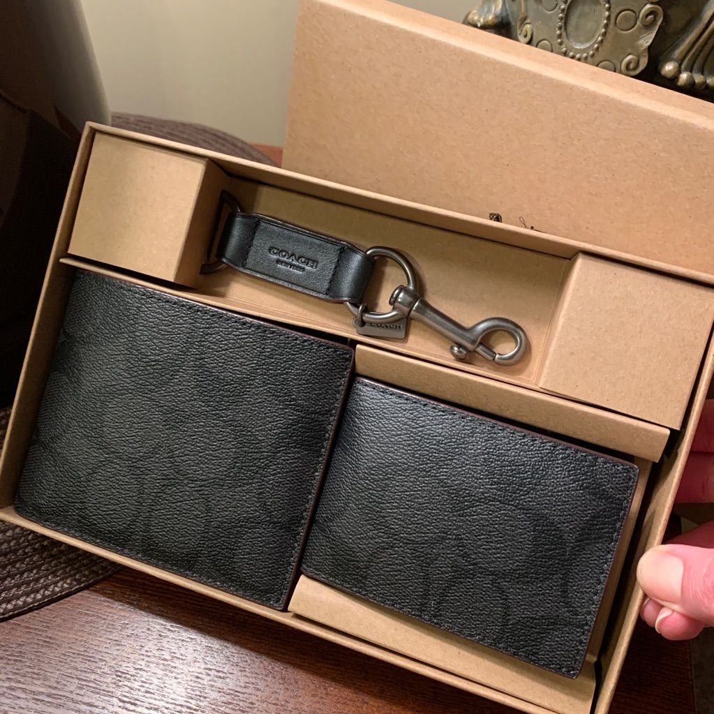 Coach leather 2 in 1 wallet keychain