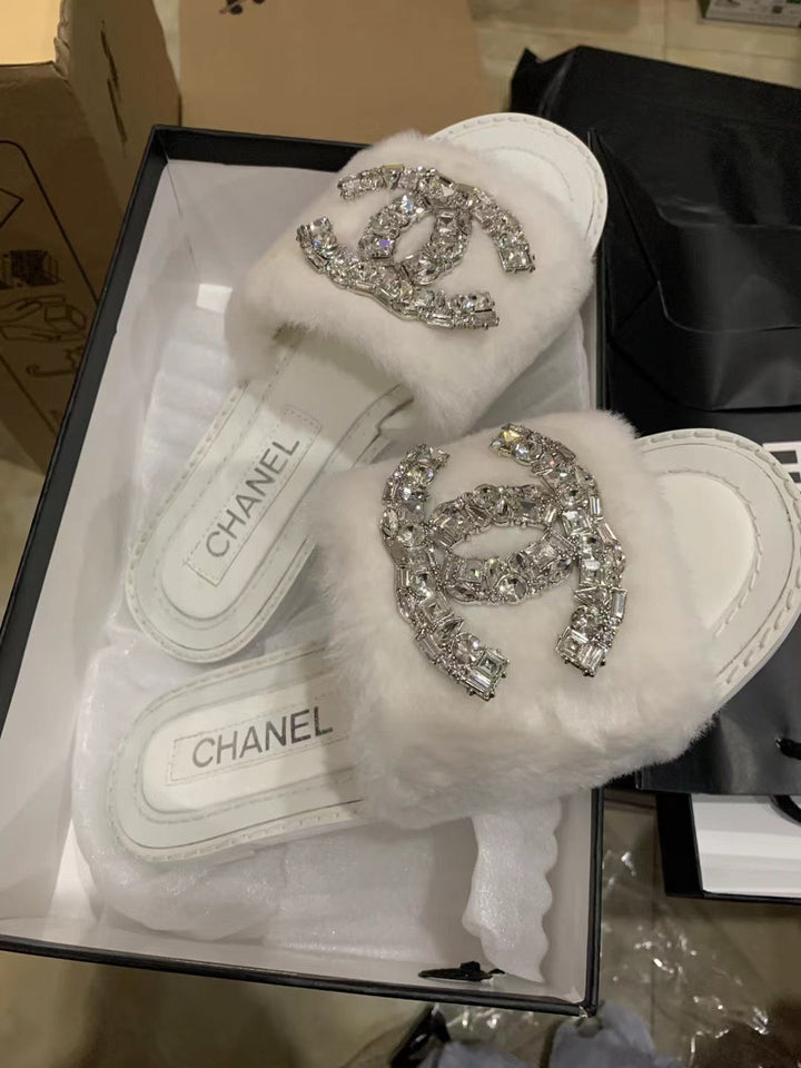 Chanl slipper