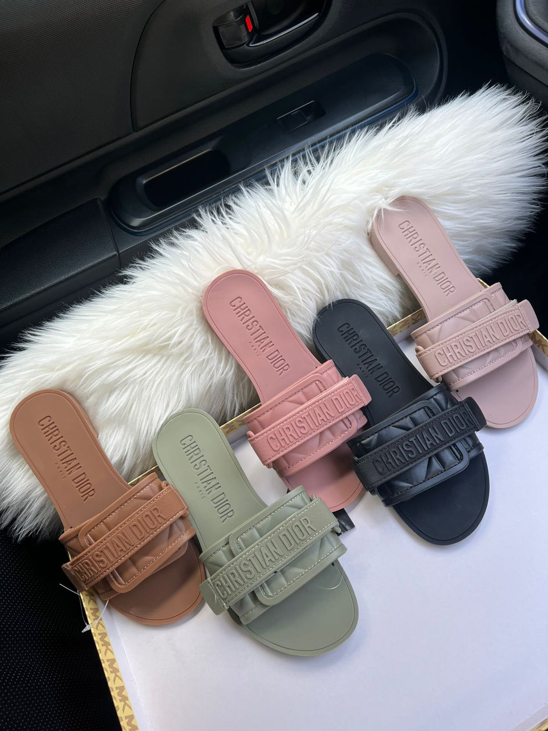 Cd slipper