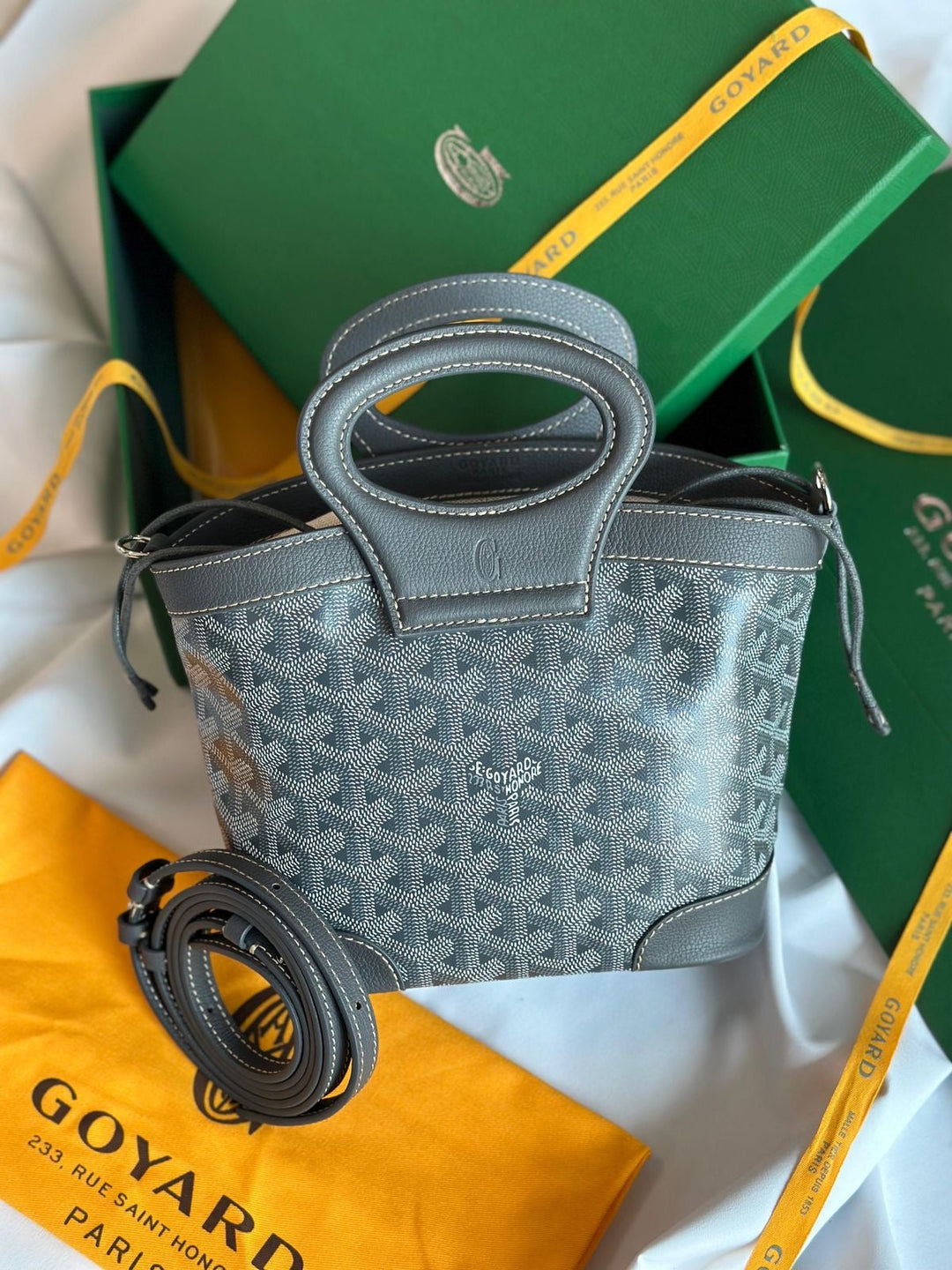 Gyrd handbag