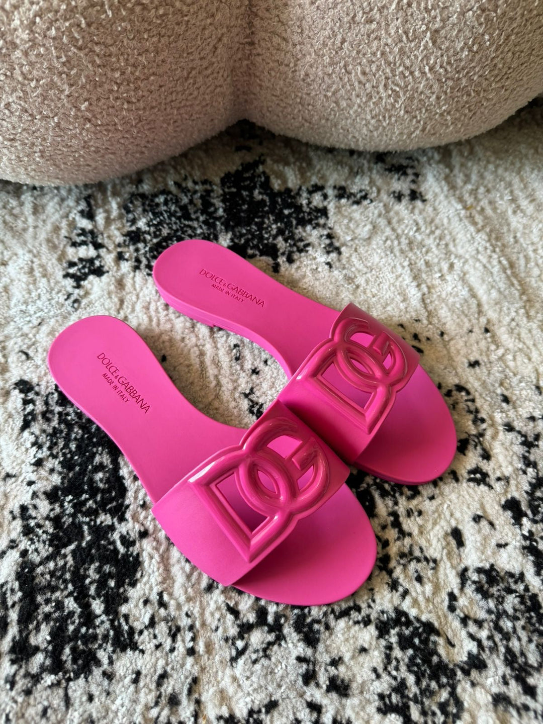 D&G slipper