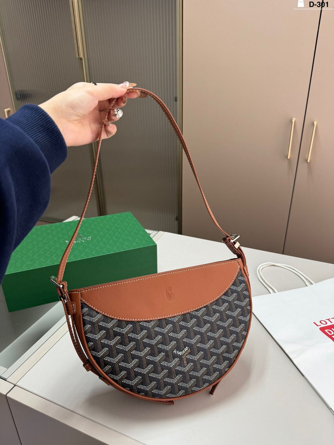 Goyard hirrondle bag